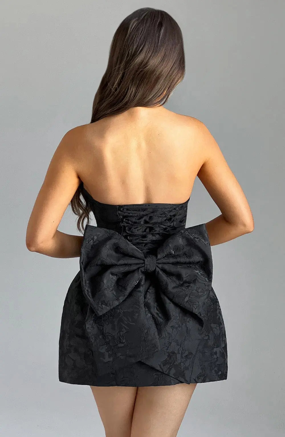 Elenora Mini Šaty - Černá