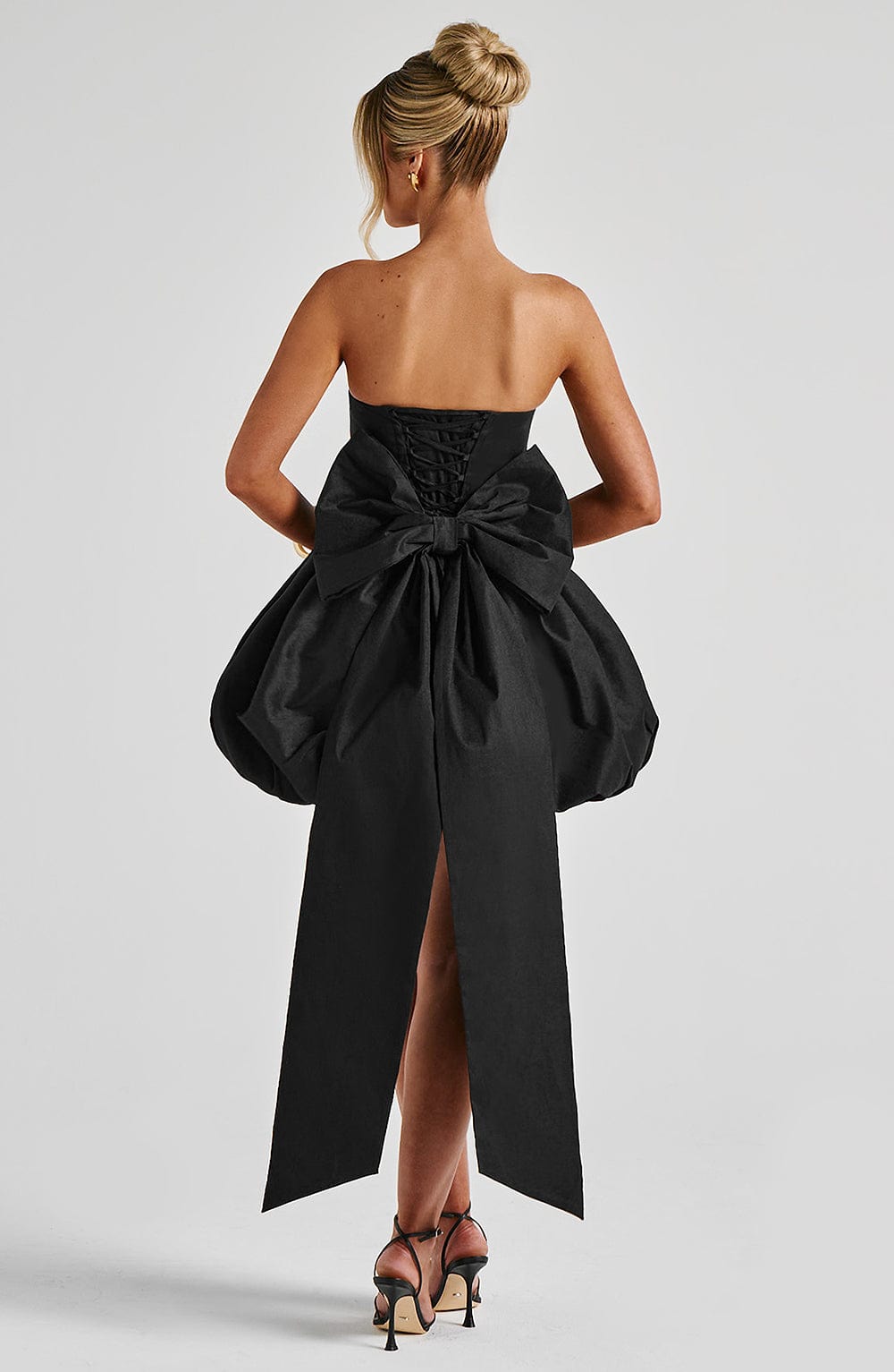 Lotus Mini Šaty - Černá