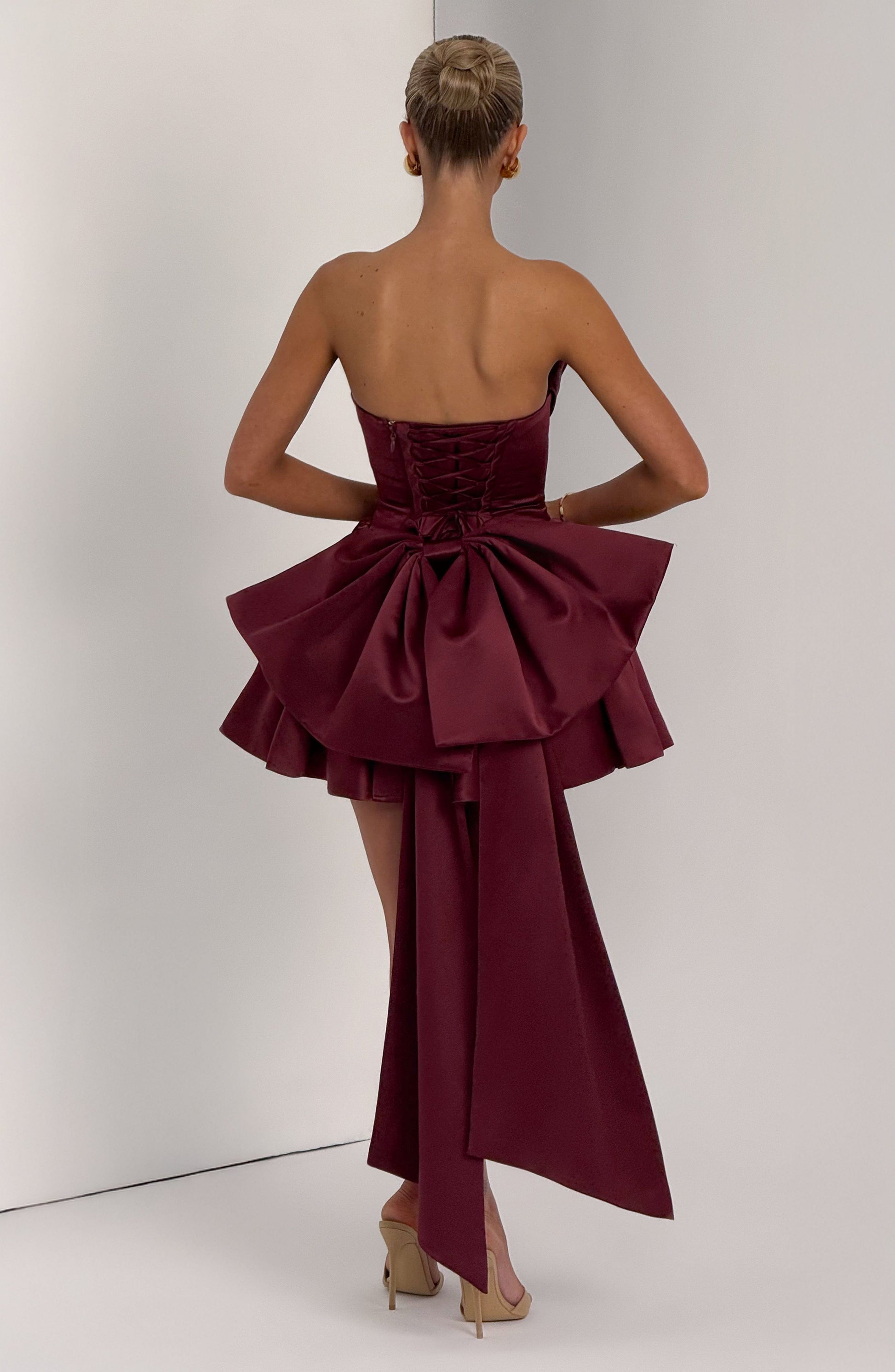 Trinity Mini Šaty - Třešňový Lak